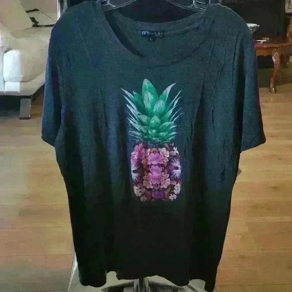 💚NWT: [2] T Shirts  Joe Boxer & Fifth Sun Size: Large - Picture 1 of 4